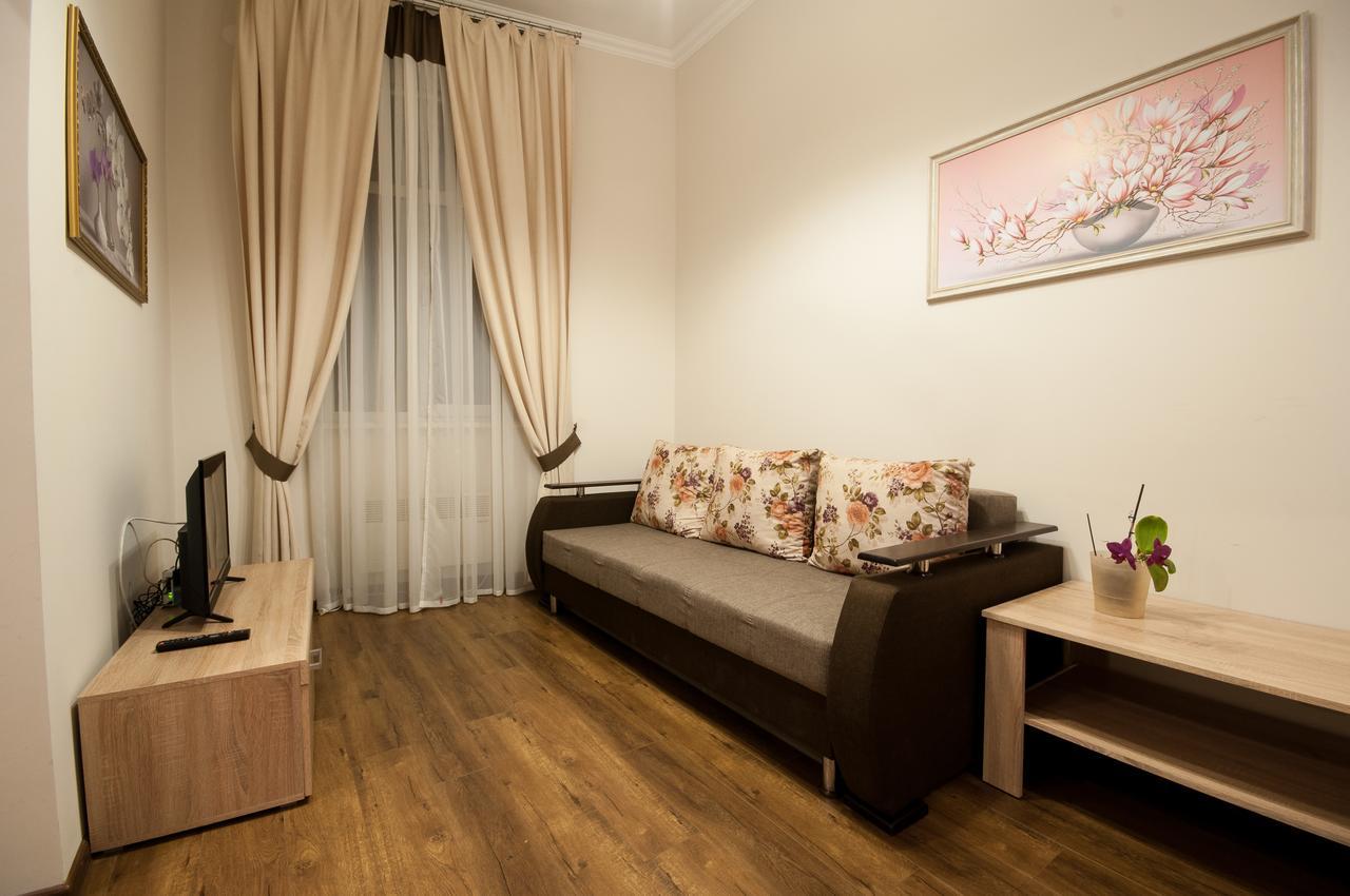 Wonderful Flat On City Center Uzhhorod Exterior photo